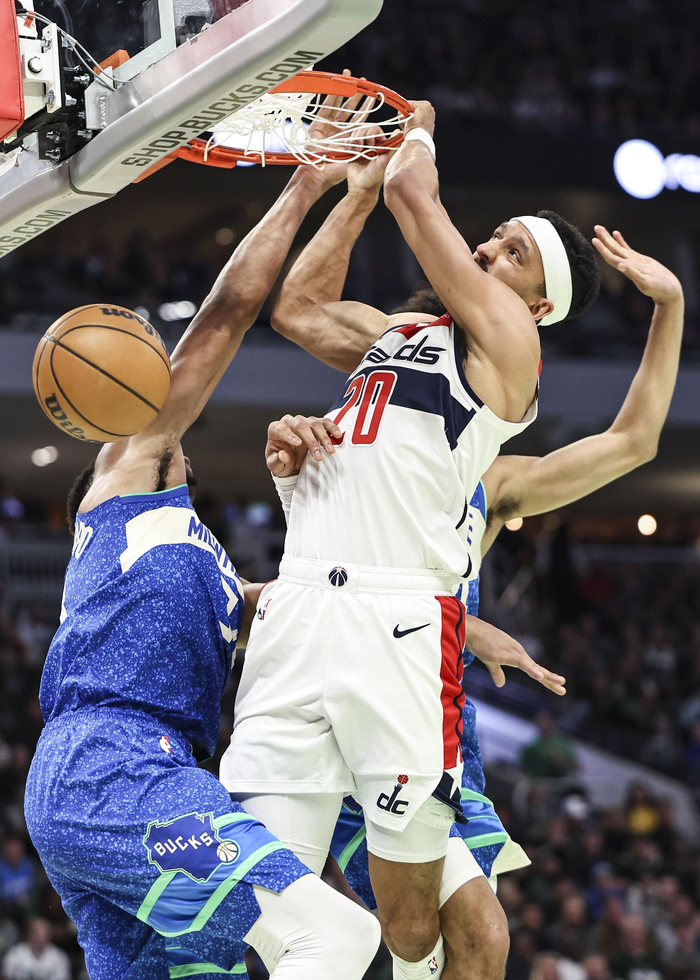 PG游戏官网登录入口-雄鹿B队力克奇才,米尔萨普三分雨点燃全场