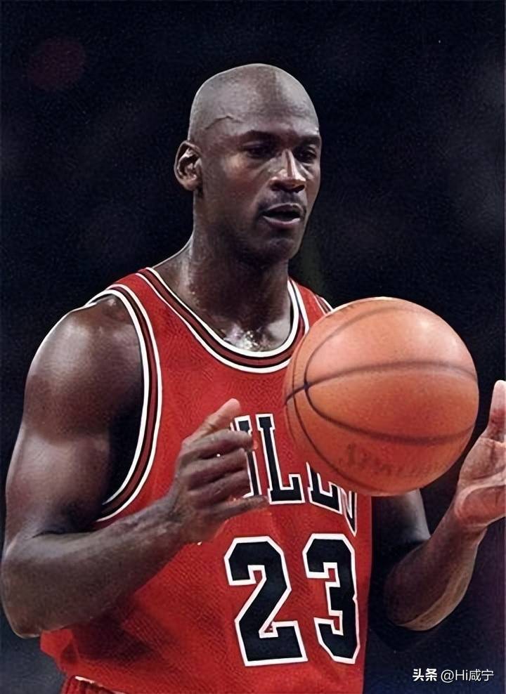 PG电子官网入口-篮球巨星乔丹入选名人堂，成为传奇一员