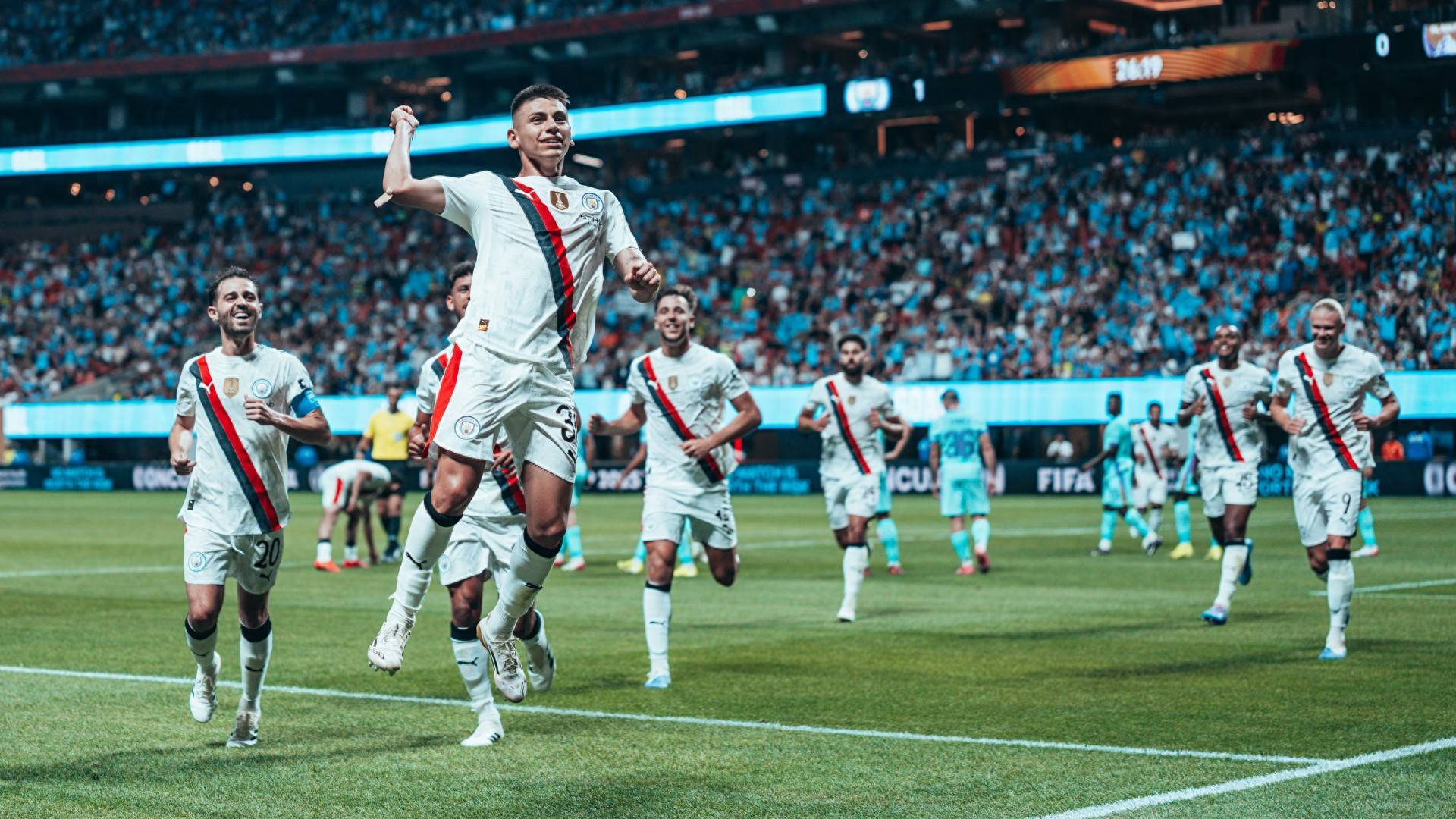 PG中国登录入口-超级巨星离场受伤，曼城遭遇沉重打击